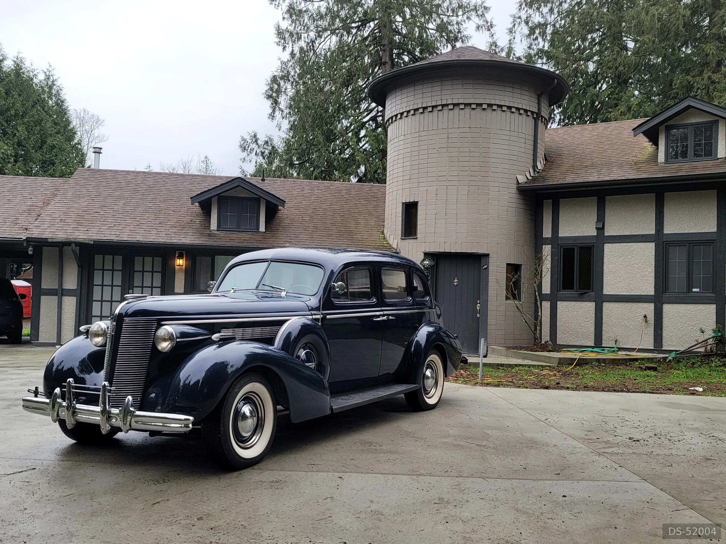 1937 Buick 4 Door Sedan