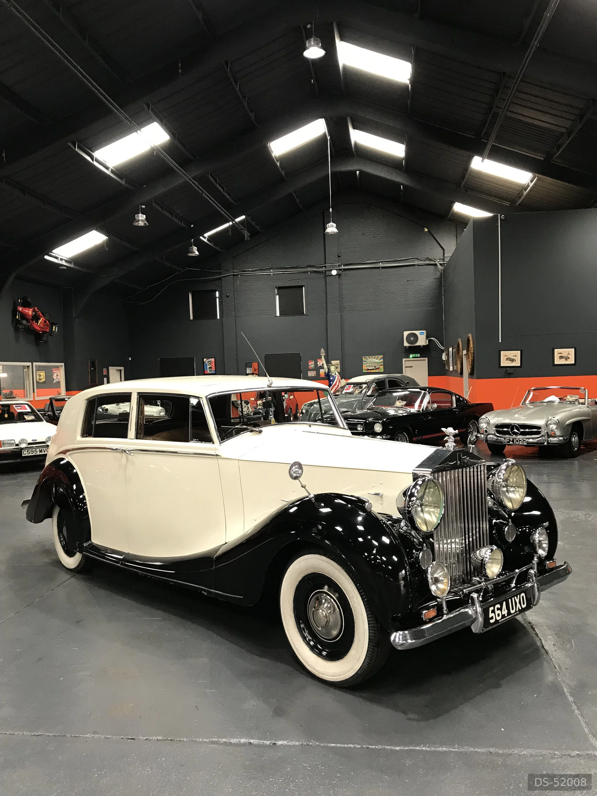1949 Rolls-Royce Silver Wraith