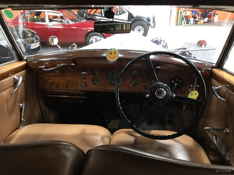 1949 Rolls-Royce Silver Wraith in Glasgow 10
