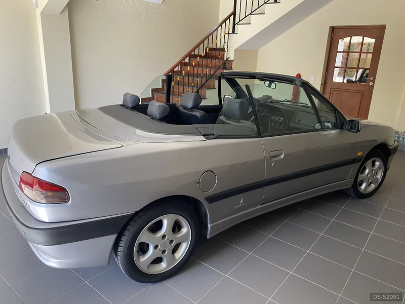 1994 Peugeot 306 in Funchal 3