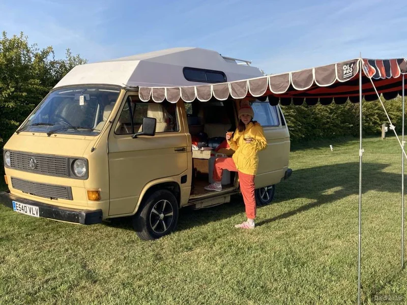 1988 Volkswagen T25 in London 4