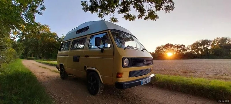 1988 Volkswagen T25 in London