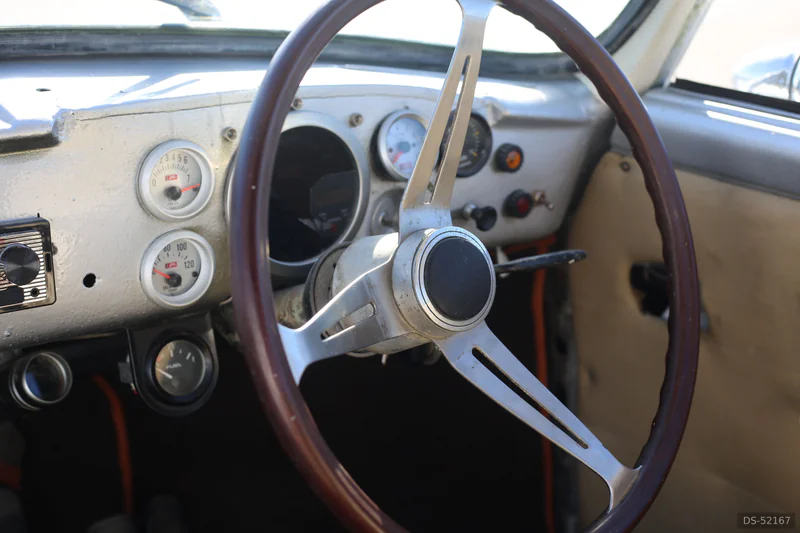 1967 Volkswagen Karmann Ghia Ragtop in Cape Town 7