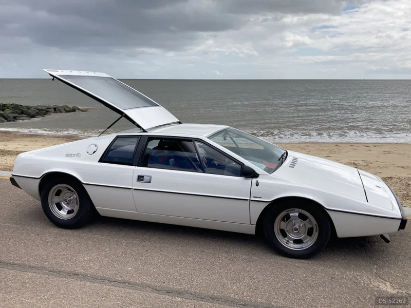 1976 Lotus Esprit Series 1 in Felixstowe 8