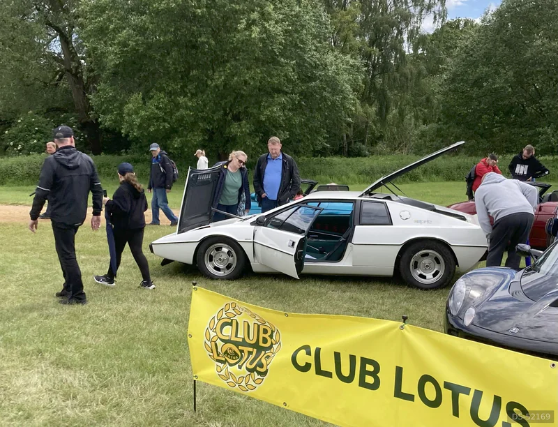 1976 Lotus Esprit Series 1 in Felixstowe 7