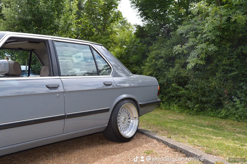 1988 BMW E28 in Ilford 4