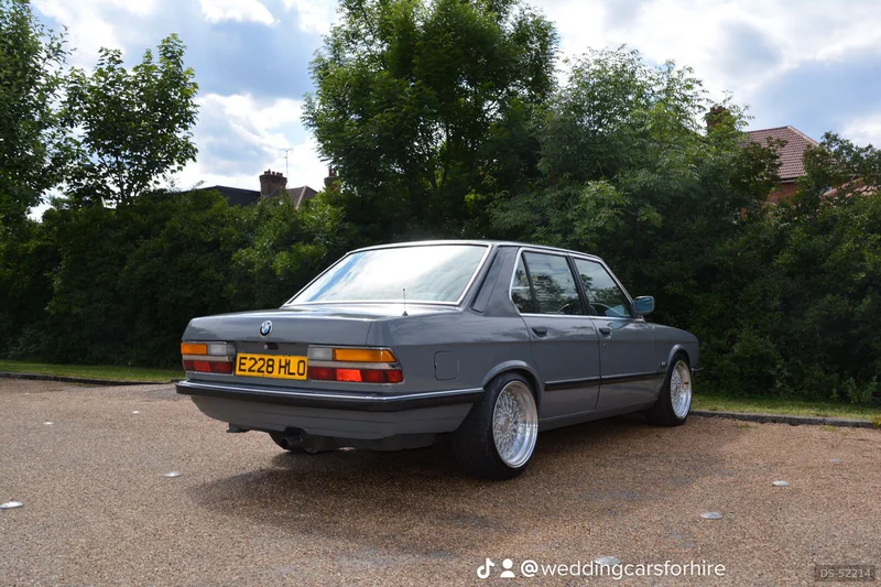 1988 BMW E28 in Ilford 5