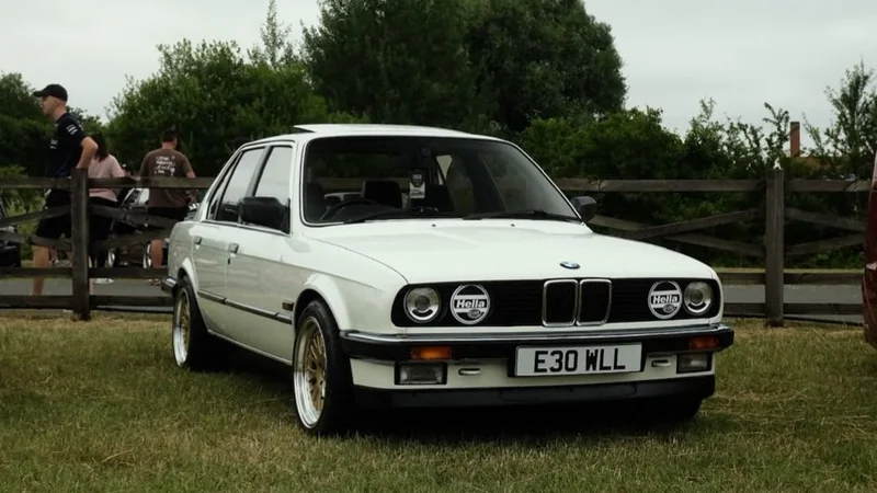 1987 BMW E30 in Newcastle upon Tyne 15