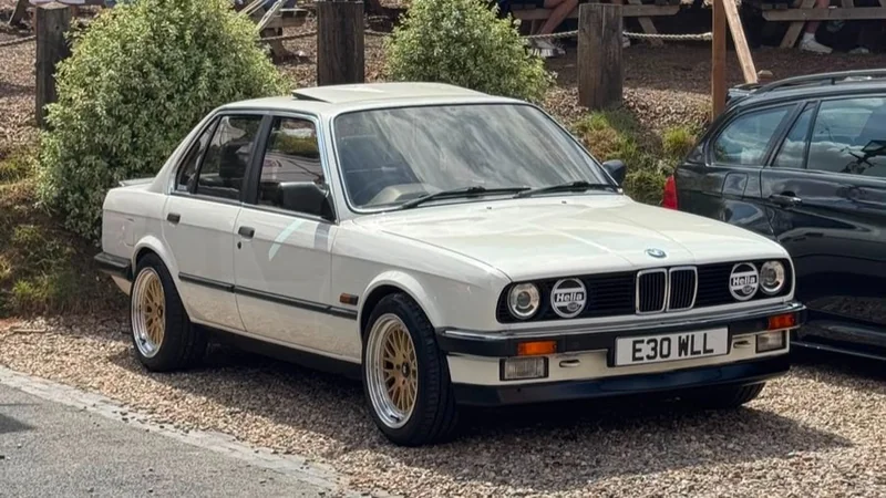 1987 BMW E30 in Newcastle upon Tyne 7