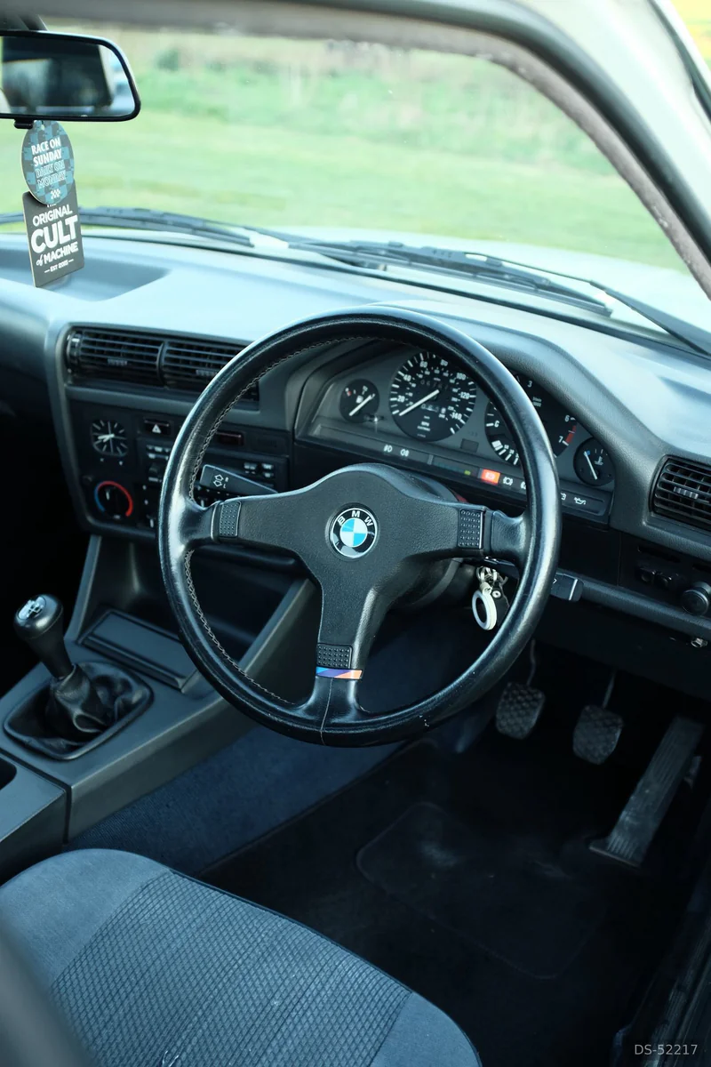 1987 BMW E30 in Newcastle upon Tyne 2
