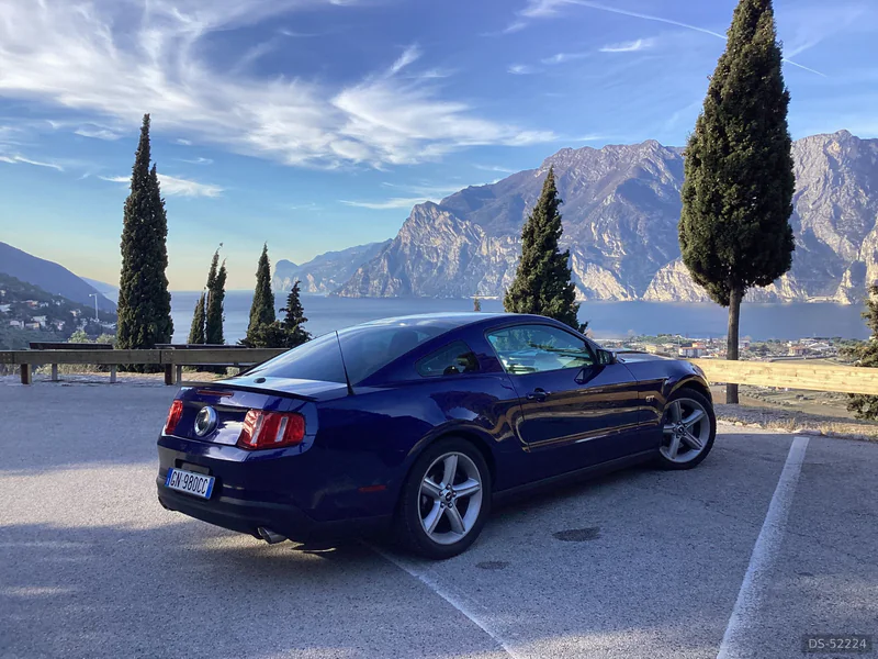 2010 Ford Mustang Gt in Calliano 5