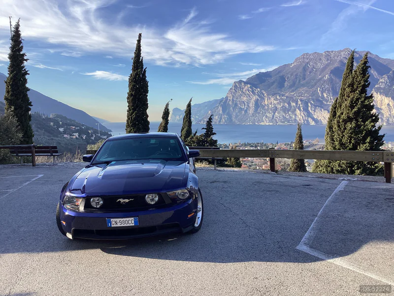 2010 Ford Mustang Gt in Calliano 9
