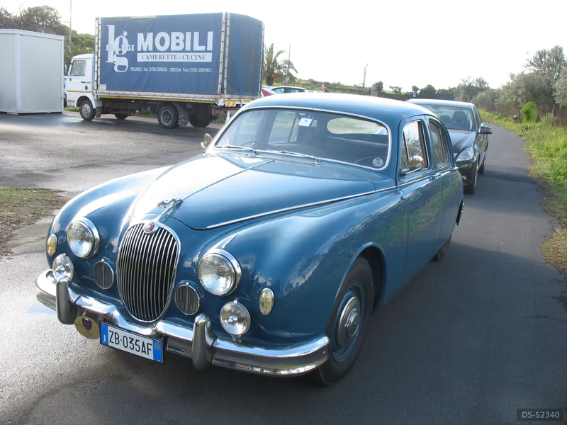 1955 Jaguar Mk1 in San Giovanni La Punta 3