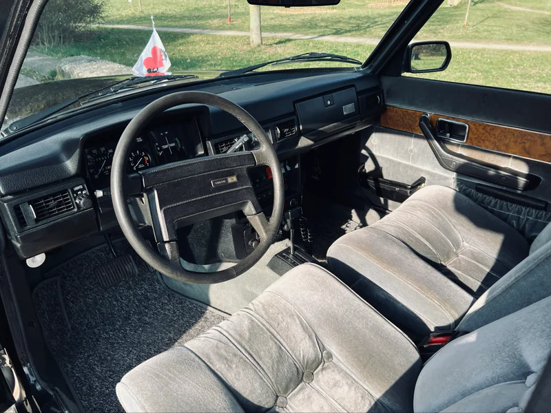 1977 Volvo 264 in Brno 8