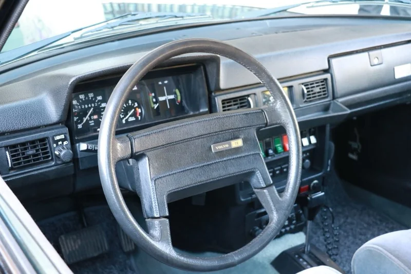1977 Volvo 264 in Brno 6