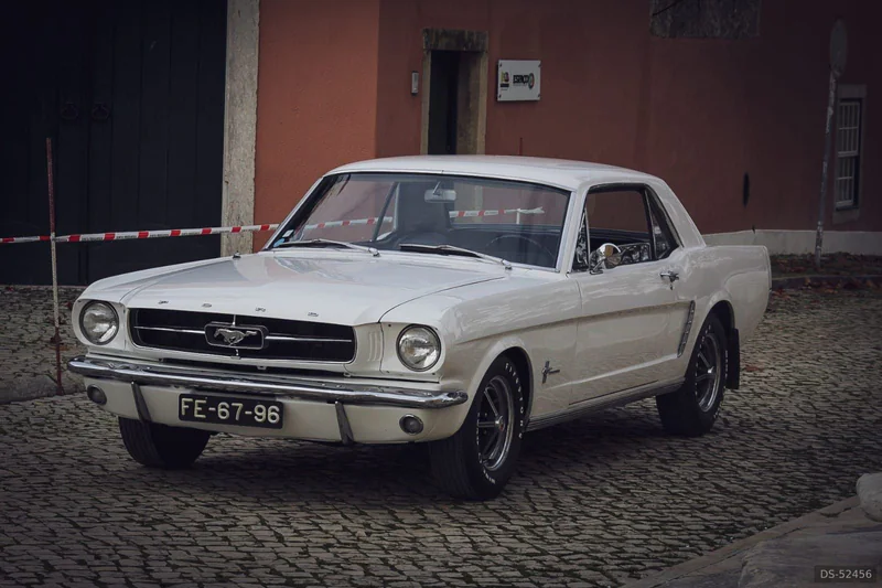 1965 Ford Mustang in Lisboa 2