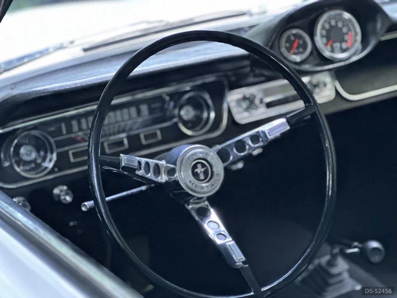 1965 Ford Mustang in Lisboa 6