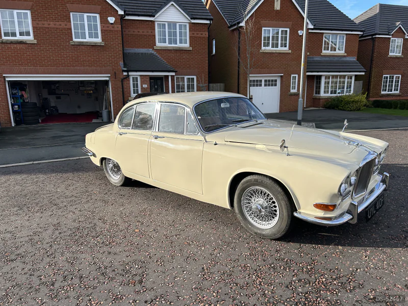 1968 Daimler Soverign 420 in Preston