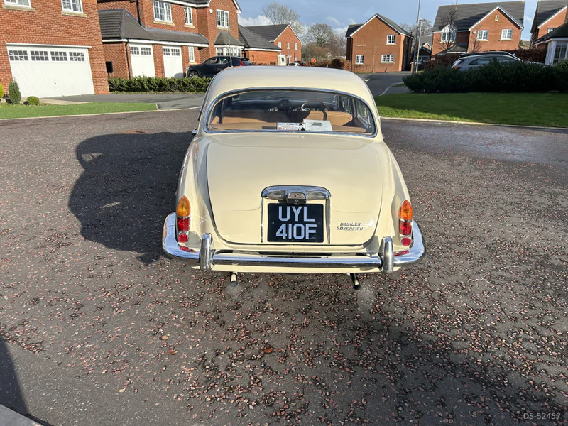 1968 Daimler Soverign 420 in Preston 5