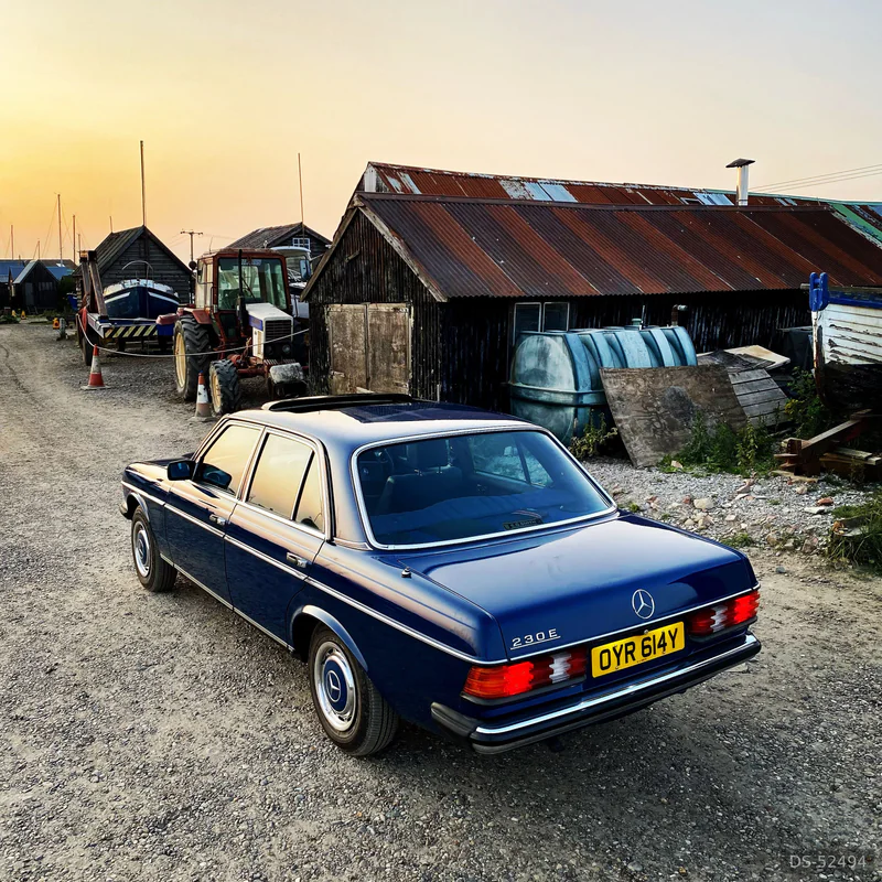 1983 Mercedes-Benz W123 - 230e in London 5