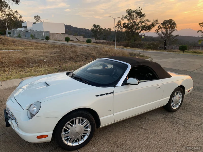 2003 Ford Thunderbird in Morelia 7