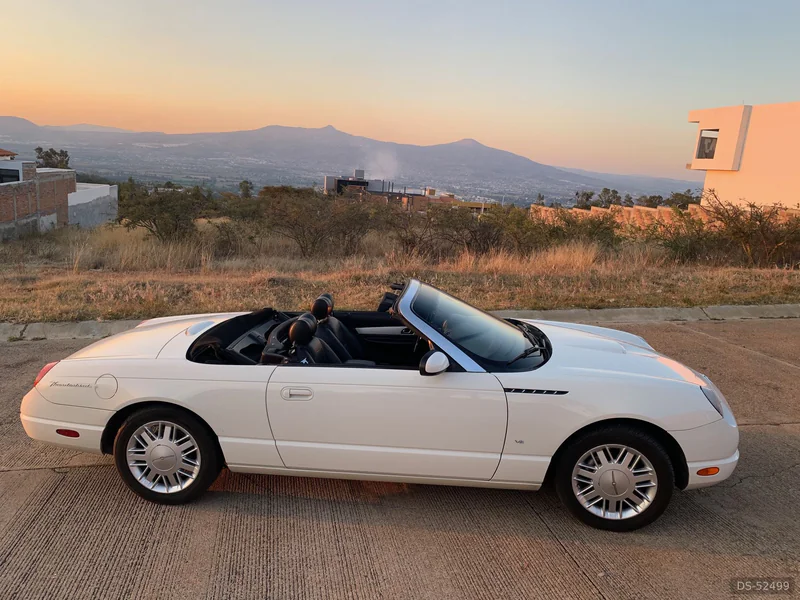 2003 Ford Thunderbird in Morelia 9