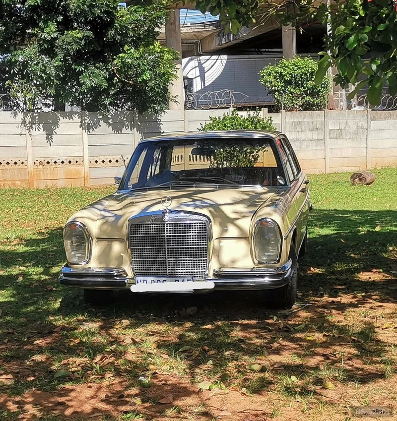 1971 Mercedes-Benz W108 280s in Durban