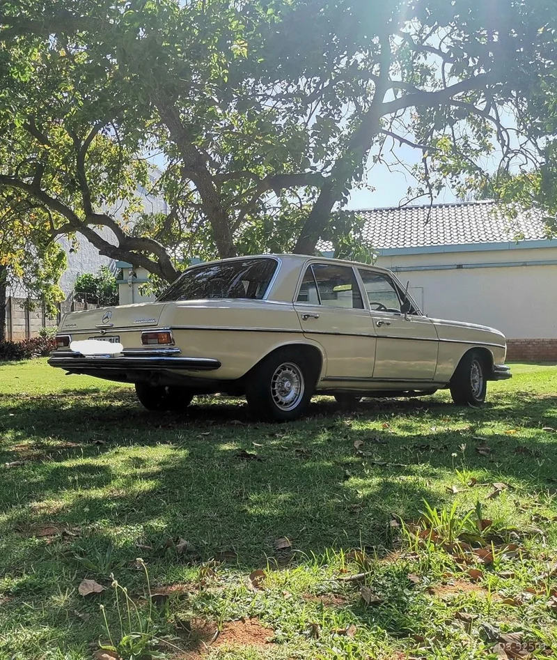 1971 Mercedes-Benz W108 280s in Durban 2