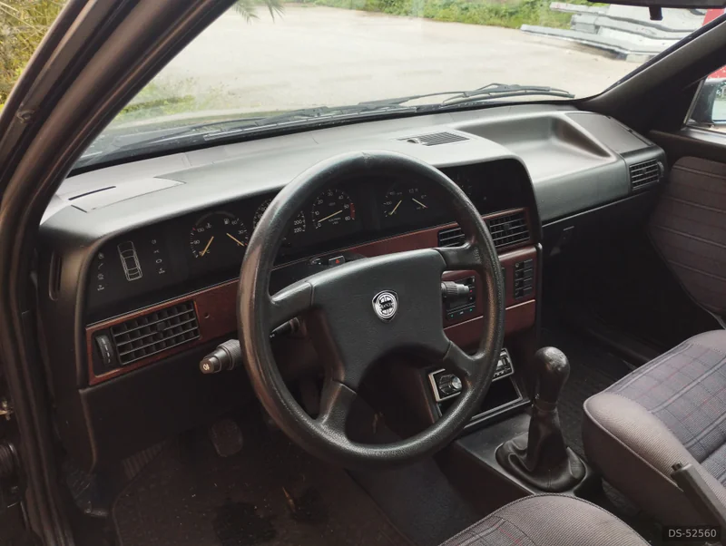 1993 Lancia Dedra in Palermo 4