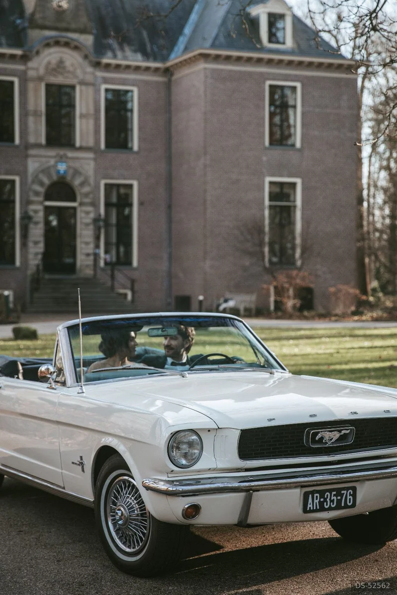 1966 Ford Mustang Cabrio Roomwit in Scherpenzeel 2