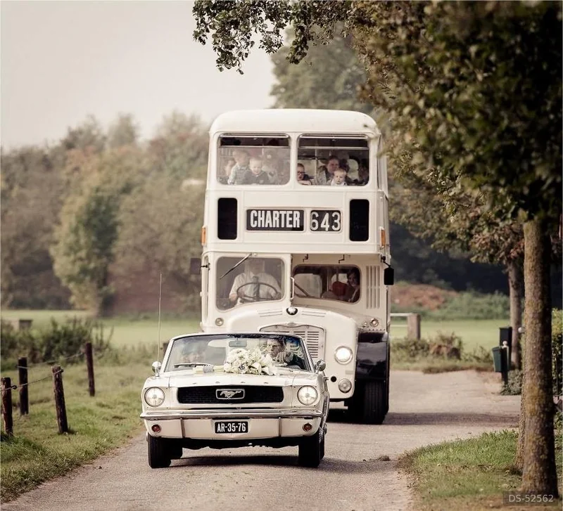 1966 Ford Mustang Cabrio Roomwit in Scherpenzeel 4