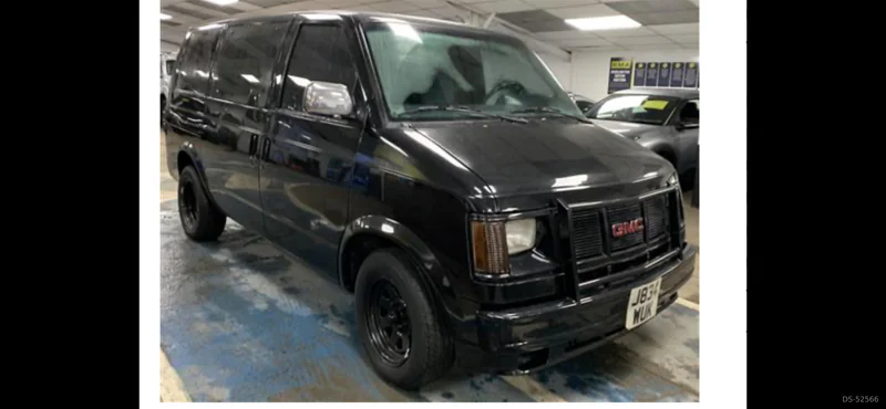 1991 GMC Safari in Filey 3