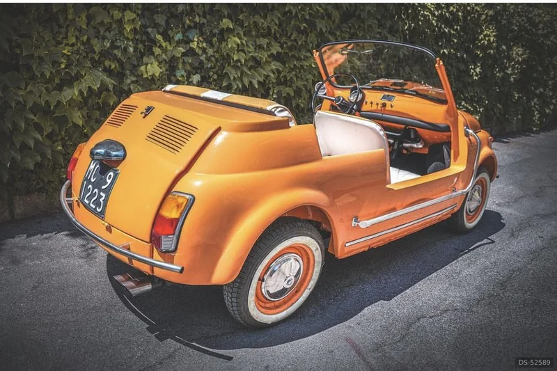 1971 Fiat 500 Spiaggina in Sorrento 2