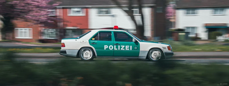 1989 Mercedes-Benz W124 POLIZEI in Potters Bar 3