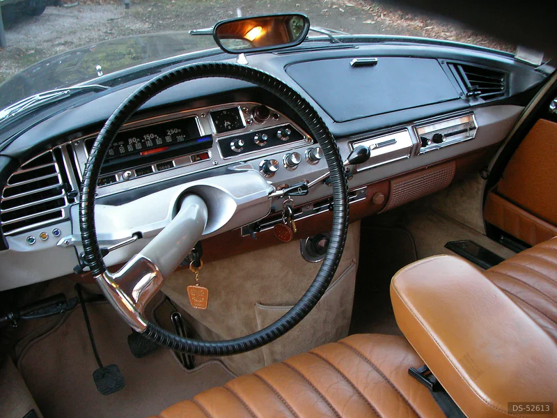 1968 Citroen Ds in Beauchamp 10
