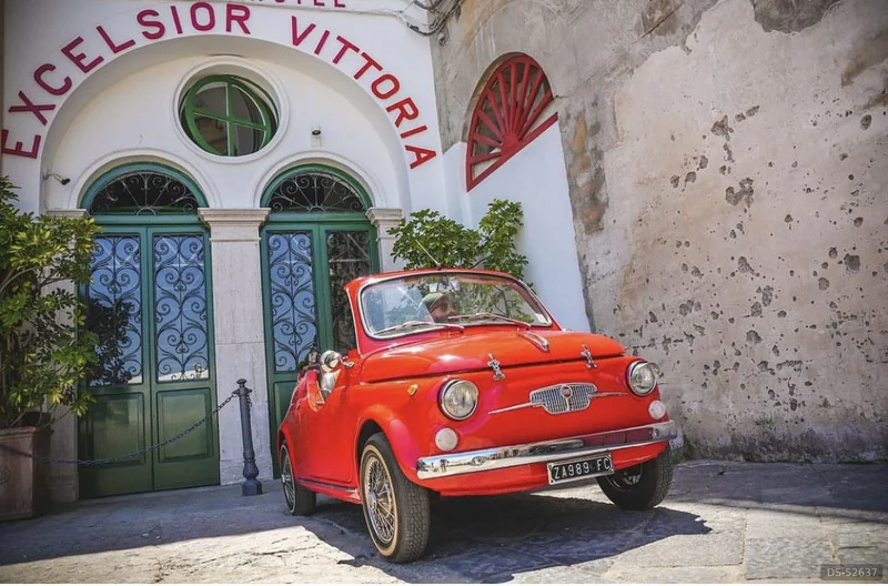 1972 Fiat 500 Spiaggina in Sorrento 3