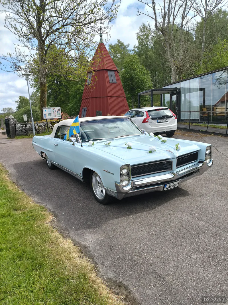 1964 Pontiac Parisienne Custom Sport