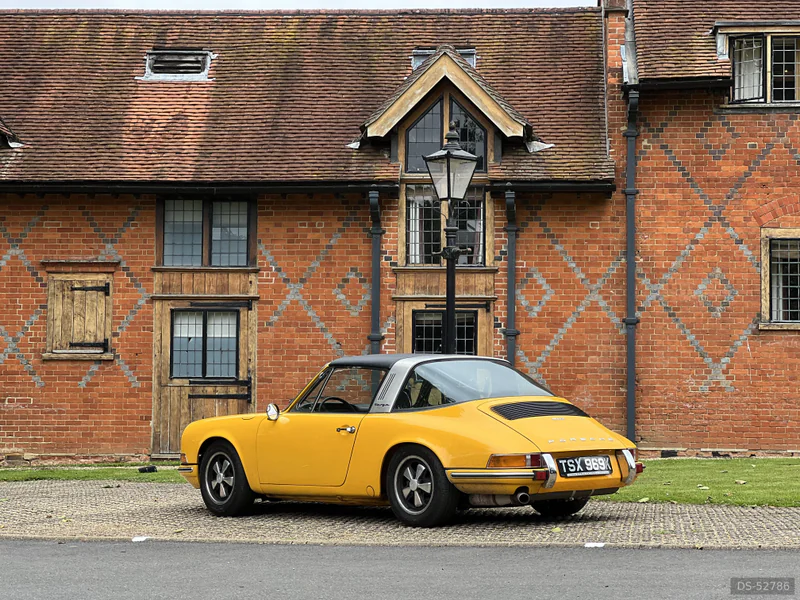1972 Porsche 911t Targa in London 2