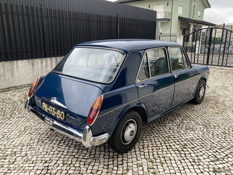 1969 Vanden Plas Princess 1300 in Braga 2