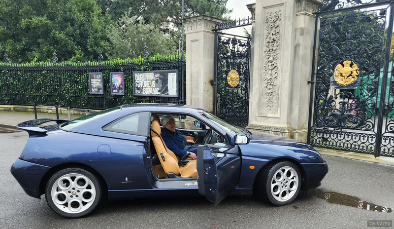 2001 Alfa Romeo Gtv in London 1