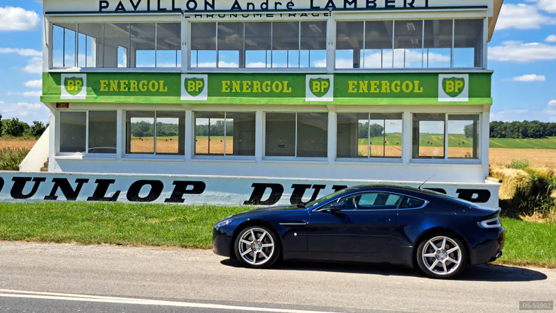 2007 Aston Martin Vantage in Rochester 10