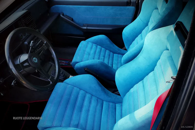 1992 Lancia Delta Evoluzione Martini 6 in Como 5