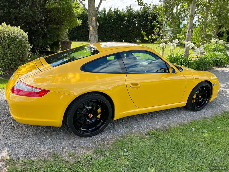 2005 Porsche 911 S