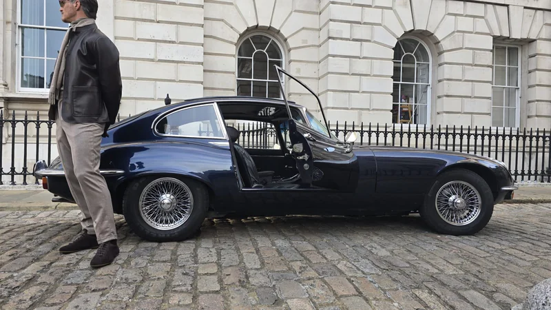 1974 Jaguar E-type Series 3 V12 in London 10