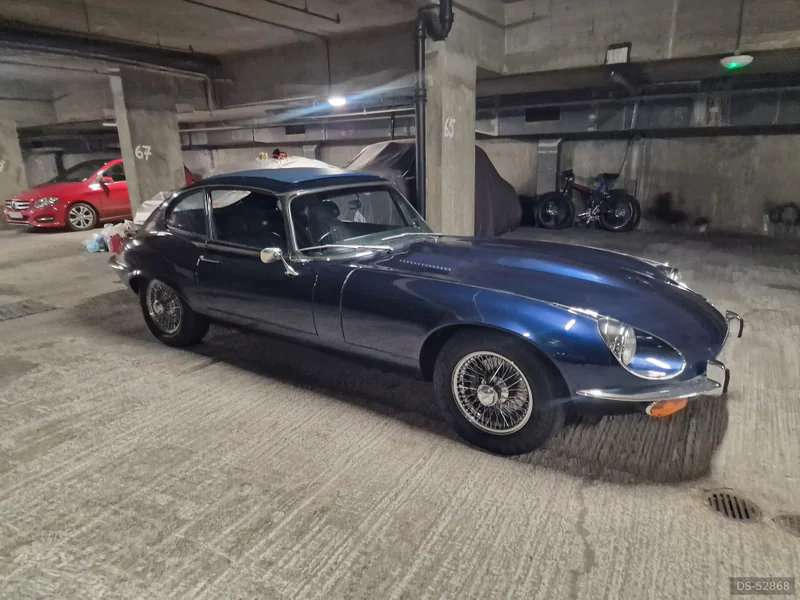 1974 Jaguar E-type Series 3 V12 in London