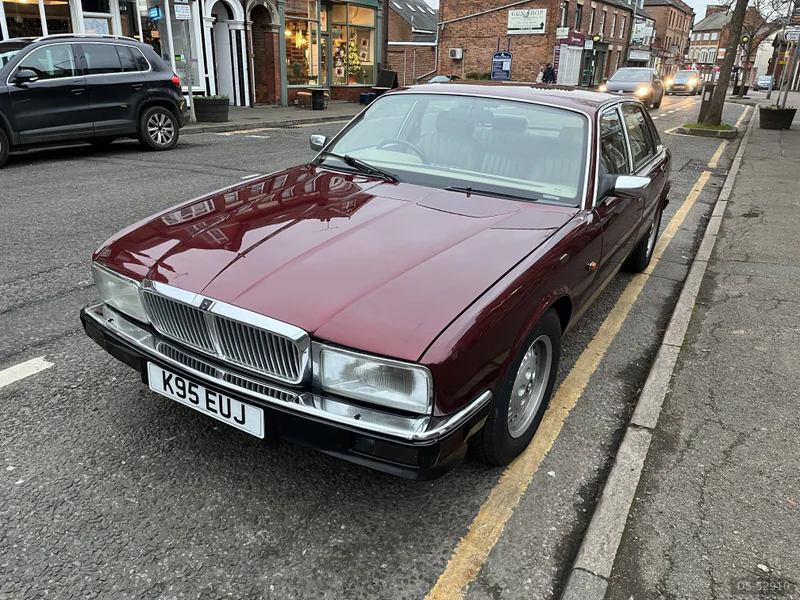 1992 Jaguar Xj40 in Corby 1
