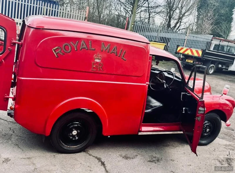 1971 Morris Minor Royal Mail Van in Walsall 2