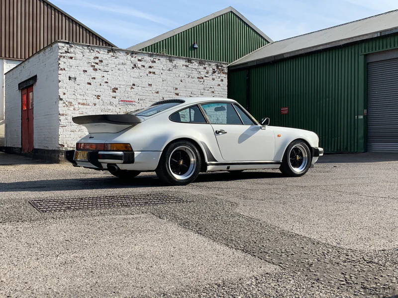 1988 Porsche 930 Turbo in London 3