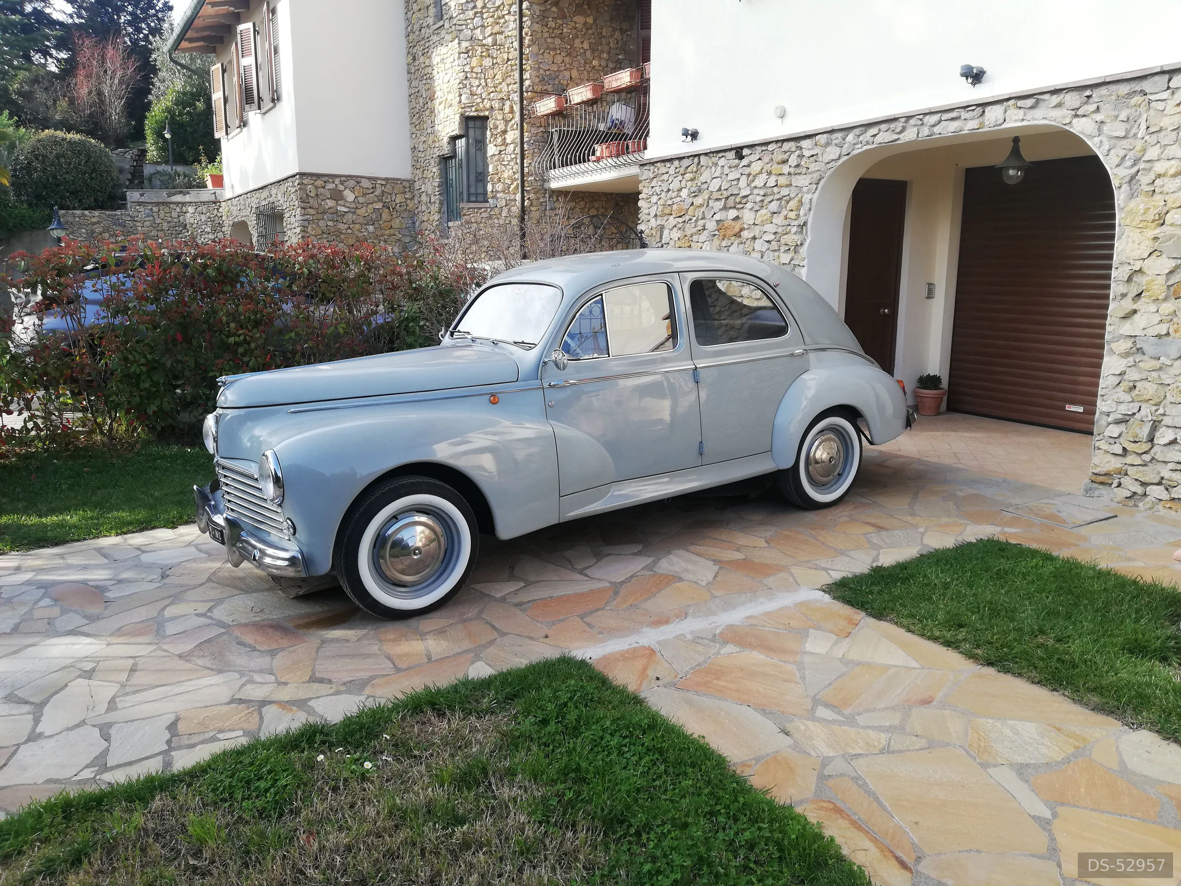 1957 Peugeot 203c