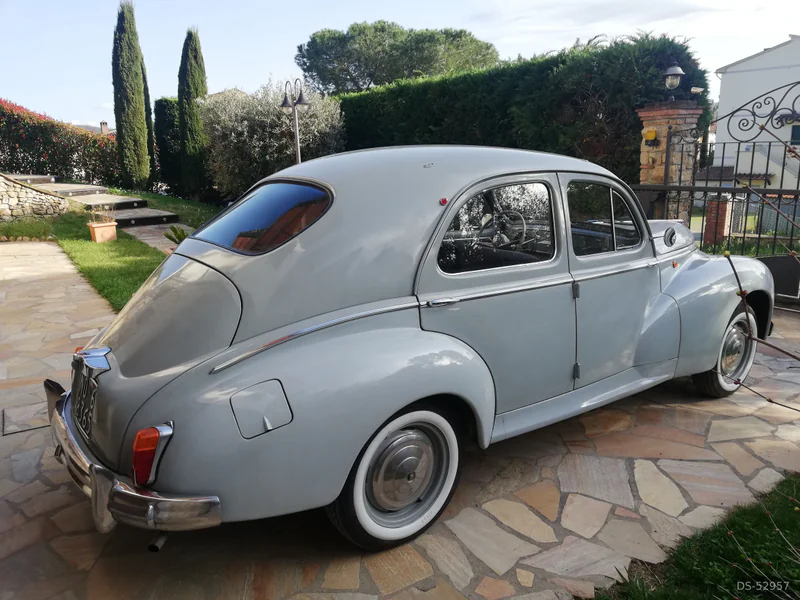 1957 Peugeot 203c in Saline Di Volterra 2